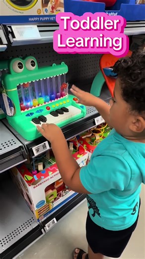 Many children learn language through singing. Make anything into a song at any moment. #slp #toddlerlearning #speech ##parents #sing