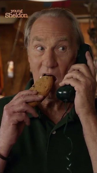 There's no apology like a giant cookie! #YoungSheldon