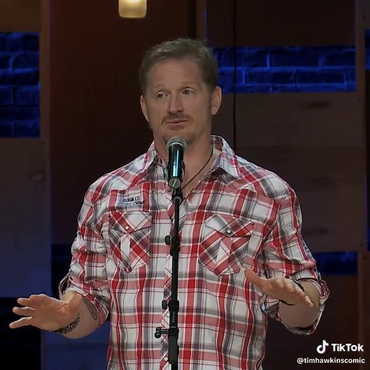 A beginner's guide to hand-raising at church! 🙋‍♂️ What's your go-to move? #timhawkins #standupcomedy #cleancomedy #christianhumor #churchfunny