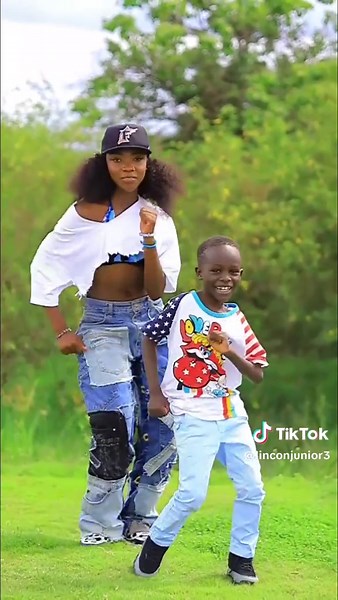 Dancing with @Pricky: Rocky Dance Moves