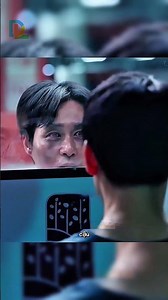 Người phụ nữ định mở cửa cho người đàn ông thì ….