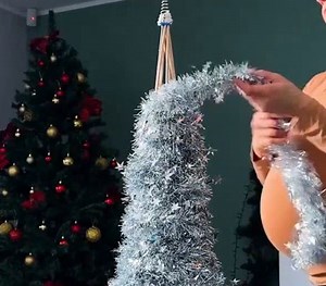 660K views · 5.6K reactions | Last-minute Christmas tree idea you can DIY with ease! | 5-Minute Crafts | Facebook
