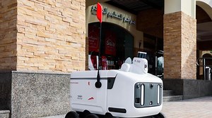 Dubai: RTA announces launch of food delivery robots
