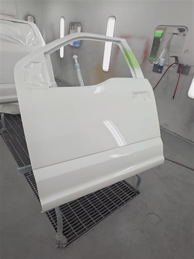 2017 F-150 doors and fender blended using UG tri-stage white #sikkens #sata #paintsniffer #dailygrind #fyp @sikkens_official @Ford Motor Company