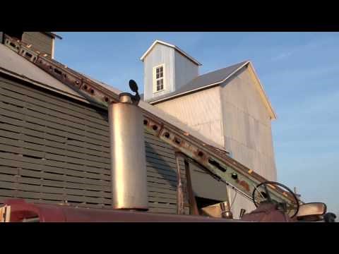 Ear Corn Crib and Elevator