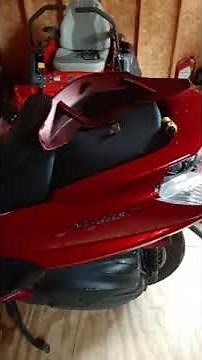2006 Yamaha majesty battery compartment fastener