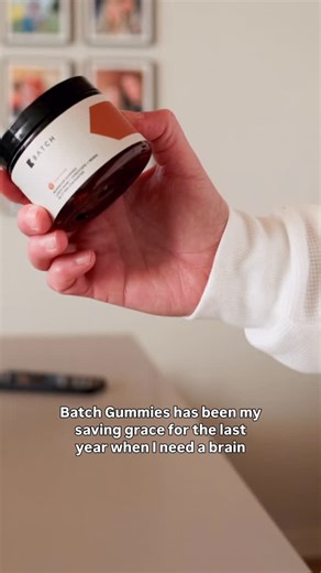 Erin Monfre | Order online and @helllobatch will ship straight to your doorstep! - #ad #paidpartnership #hellobatch - 🎥 @neverlaackingshots | Instagram