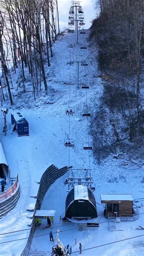 Ober Mountain on Instagram: "🎿🔥 The Challenge Lift is spinning again! We officially reopened the Ober Challenge Lift this afternoon, giving skiers and riders access to Upper Bear and a fresh stretch of mountain to explore. And we’re not stopping there — with continued snowmaking and cold temps on our side, we’re aiming to open to the top of the Challenge Lift later this week, including Ober Chute and Yeti’s Run. Winter momentum is building fast on the mountain. Stay tuned, the best turns are j
