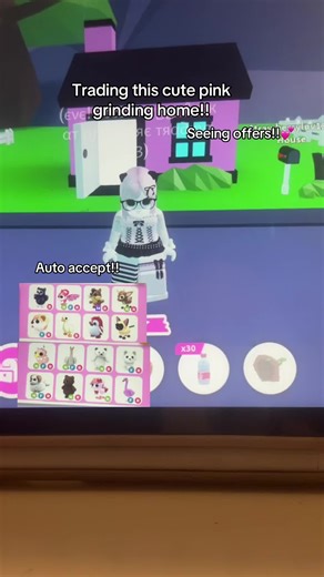 Trading cute pink grinding home!! Say offers in comments🌸 #fyp #adoptme #roblox #adoptmehousebuild #comment