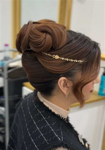 Joury: Discovering Beauty Trends in Coiffure