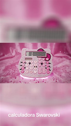 pino Suárez # 60 local 11 centro histórico ciudad de México Calculadora con Piedritas Swarovski diseño Kitty 80 pesos c/u Con 12 dígitos 2 tonos diferentes Es solar y con pila AAA(no incluida ) 13 x 15 cm #hellokitty #calculadora #swaroski