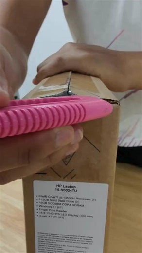 Unbox HP FR0024TU Silver 懶✨ CPU: Intel Core i5-13500H, Up to 4.7 GHz, 12C(4P+8E)/16T, 18MB Intel Smart Cache Graphics: Intel Iris Xe Graphics RAM: 16GB(2x8GB) DDR4-3200 SSD: 512GB PCIe NVMe M.2 #hp #neoshop #unbox #laptop #silver | Neoshop Online | Facebook