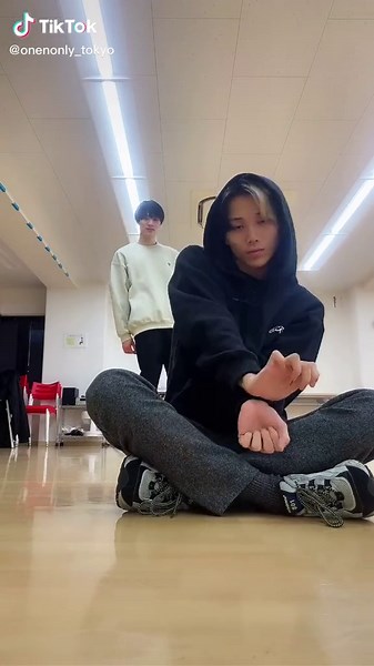 Perfume Dance Challenge Review with ONENONLY Members