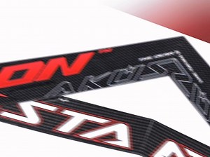 Fotron Pro颜值及性能双在线精准度拉满,搭载石墨烯与碳纤维材质，拉杆更柔和,震感超细微，握把舒适各种手型都能完美适配，外观设计超炫酷，两种涂装可选