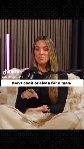 Why Women Are Suddenly Unsatisfied With Their Relationships