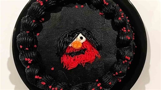 A Baker Misread a Request for an Elmo Cake. The Hilarious Result Went Viral