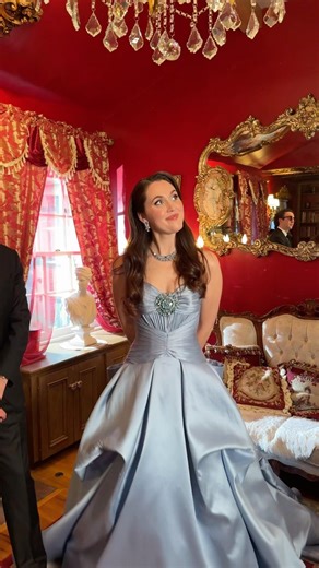 living out my princess diaries dream in this dress 🥰