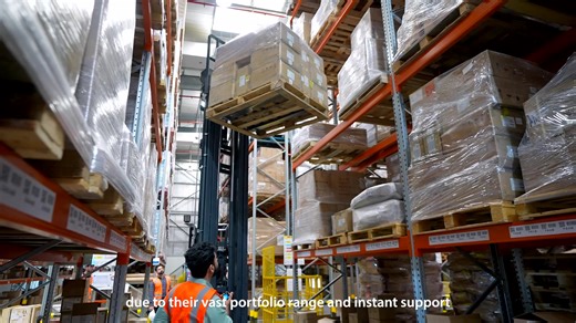 🎉 Join our new #resellerprogram for the #Sseries business two-way radios! With over three decades of dedication to innovation and customer service, we've become a leading force in critical communications. 💼 But our mission doesn't end there. We're committed to making the world more efficient and safer, driving us to create even more value for the commercial segment with the launch of our business-ready S series. Now is your opportunity to tap into the vast and dynamic commercial market with Hy