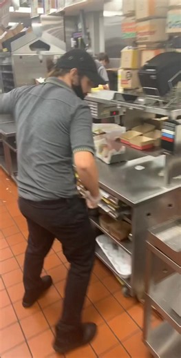 5-Minute Before Closing Sandwiches McDonald’s Secret Menu