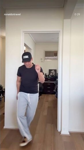 Easy dancing, to keep up the happy mood ☀️😂