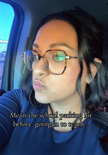 It’s a vibe 😌 me dicen la Mrs. R 🎶🎤 me in the school parking lot before going inside to teach yo kids …. I promise I’m a good teacher 😜 #latinateacher #maestra #mexicansbelike #mexicantok #maestratiktoker
