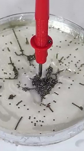 Self-Assembling Wires That Plug Themselves In