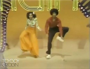 Back from our last show of 2016 and hitting you with our second disco edit - Merry Christmas! Download both for free here: http://bit.ly/2h2yA9a | Toyboy & Robin