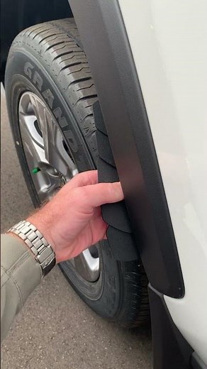 10 second RAV4 stone guard removal. #1fastguard #rav4 #toyota #suv #mudguard #detailing #toyotarav4