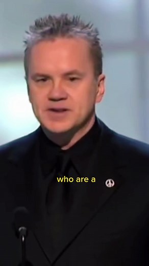 Tim Robbins Wins Best Supporting Actor Oscar in 2004