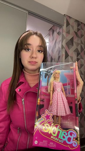 COMPREI A BONECA DA BARBIE 😁