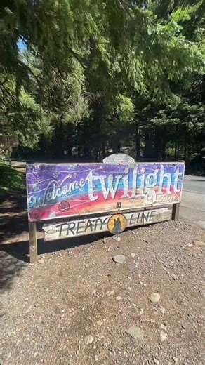 ✨ Send this to a Twilight fan! 🌲 Welcome to the town of Forks, where the world of Twilight comes to