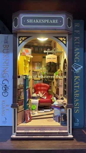 Okee but building a book nook truly test my patience 😭 why is it so hard and took so long omg Anyway, thank you to my bf for helping me🤏🏻✨ #booknook #book