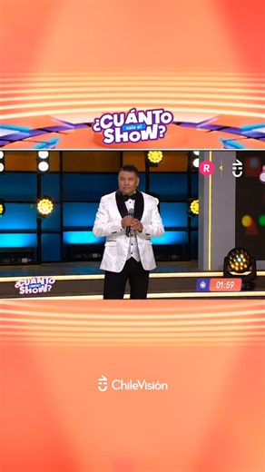 ¡NOS TELETRANSPORTÓ A AÑO NUEVO! 🥳 🟠 Alejandro Bustos se tomó el escenario de Cuánto Vale el Show con un sentido tributo a Tommy Rey, interpretando el clásico “Agua que no has de beber”. Con ritmo y carisma, rindió homenaje a una de las voces más queridas de la música chilena 🥹 #CuantoValeElShowCHV | Chilevisión