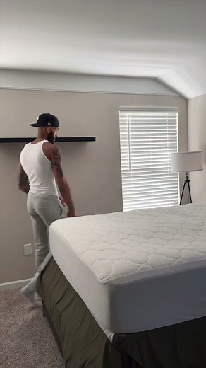 I’ve been focusing on staying consistent in my day-to-day life, whether it’s my cleaning routine once a week, hitting the gym, or whatever it may be. My routine hasn’t always been this consistent; last year, I fell into a bit of a slump for about 6-8 months. Something that helped me work my way out of that slump was having some type of structure and a constant routine. It helped me maintain a sense of normalcy and prevented me from feeling overwhelmed. Set small goals for yourself and stay consi