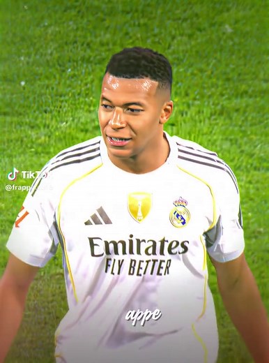 Kylian Mbappé's Stunning Goal Against Barcelona