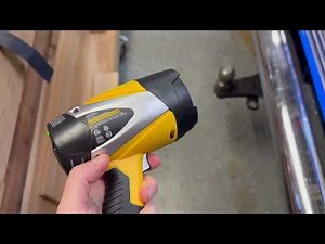 STANLEY SL5W09 Rechargeable 1000 Lumen Lithium Ion Ultra Bright LED Spotlight Flashlight Review