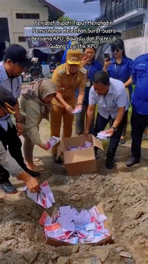 Pemusnahan Kelebihan Surat Suara di KPU Taput