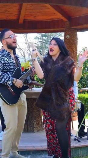 VAI CON CHI VUOI - ZINGARI FELICI