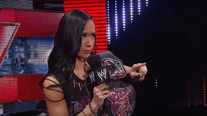 3 Clear signs AJ Lee is coming back to WWE at Evolution 2