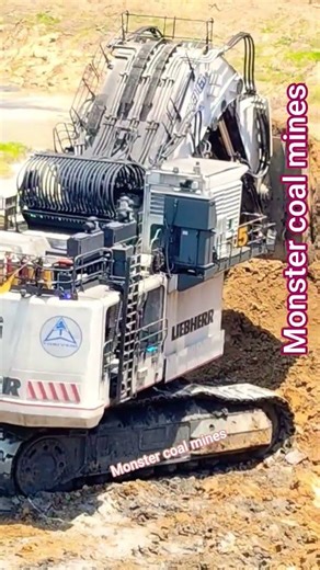 liebherrer Shovel bucket loading Haul truck #heavyequipment #excavator #xcavator #automobile #xcmg