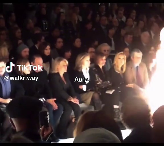 Mastering the Catwalk: Tips for Aspiring Models