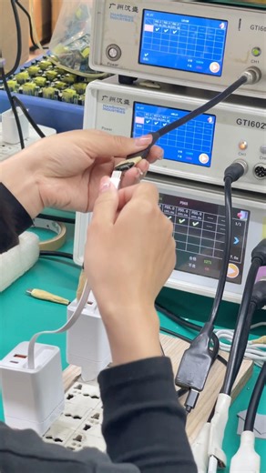 65W Retractable-Cable GaN Charger — Testing in Progress #chargerfactory #phonecharger#laptopcharger