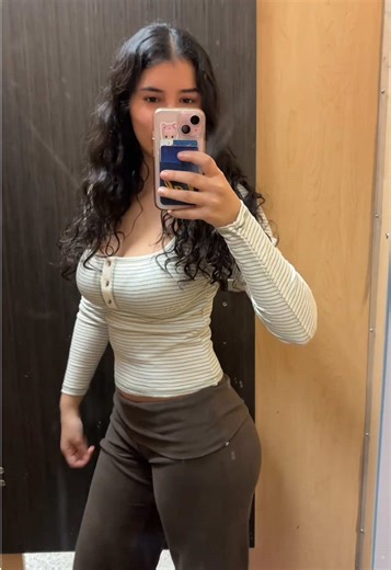 a fitting room hates to see me coming | room