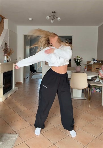 Dance Vibes from Germany: Join the Movement!