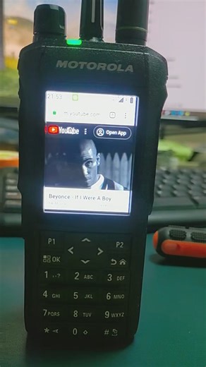 DIY R7 Android version: uses a commercially available R7 case, a redesigned motherboard, Android 9.0 system, 2+16 memory, and supports Zello channel switching via a rotary knob. #motorola #poc #ptt #zello #radio #hamradio #hytera | 刘灿辉 | Facebook