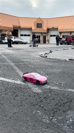 Losi nascar mod class winter warmup 150 race #rccar