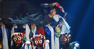 Tiết mục đỉnh nhất MMA 2018 gọi tên BTS: Khi âm nhạc truyền cảm hứng văn hóa dân tộc mạnh mẽ