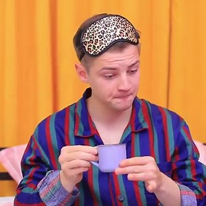 688K views · 2.9K reactions | Rich Student vs Broke Student | Troom Troom | Facebook