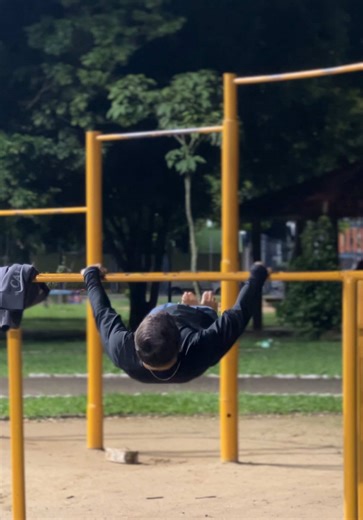 Master the Wide Front Lever in Calisthenics