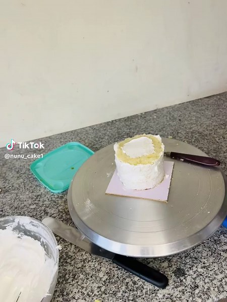 Mickey Mouse Mini Cake Ideas and Designs